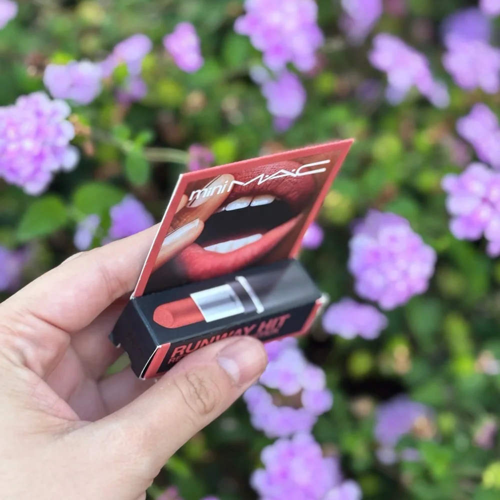 BNIB MAC Cosmetics Mini Retro Matte Lipstick • Runway Hit